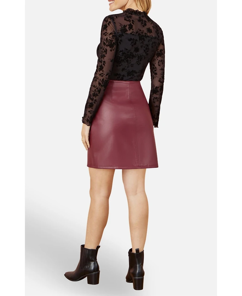 Yumi Women's Flocked Floral Stretch Mesh Top