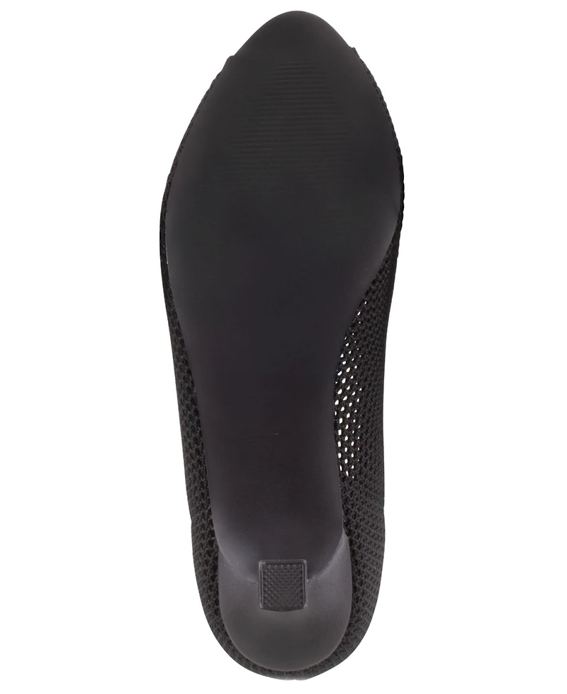 Tahari Women's Tanzania Kitten Heel Pumps