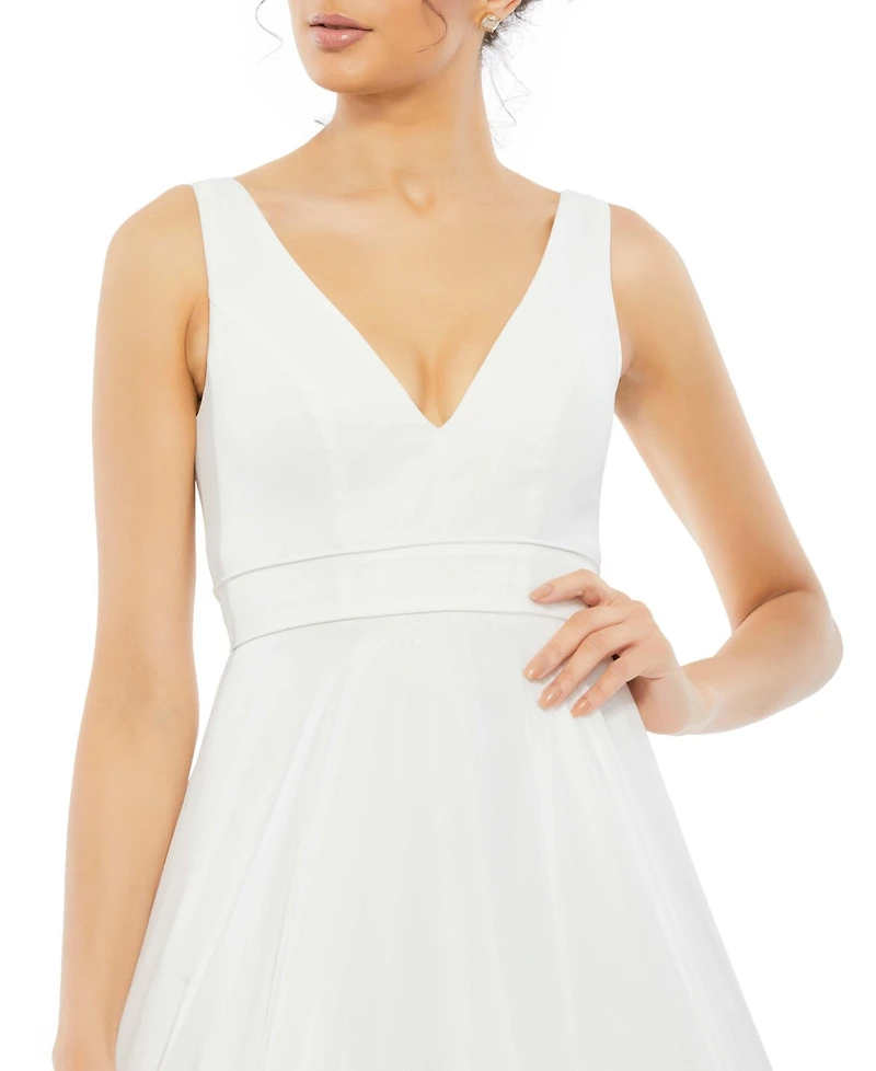 Mac Duggal Women's V-Neck Layered Tulle Chiffon Ball Gown