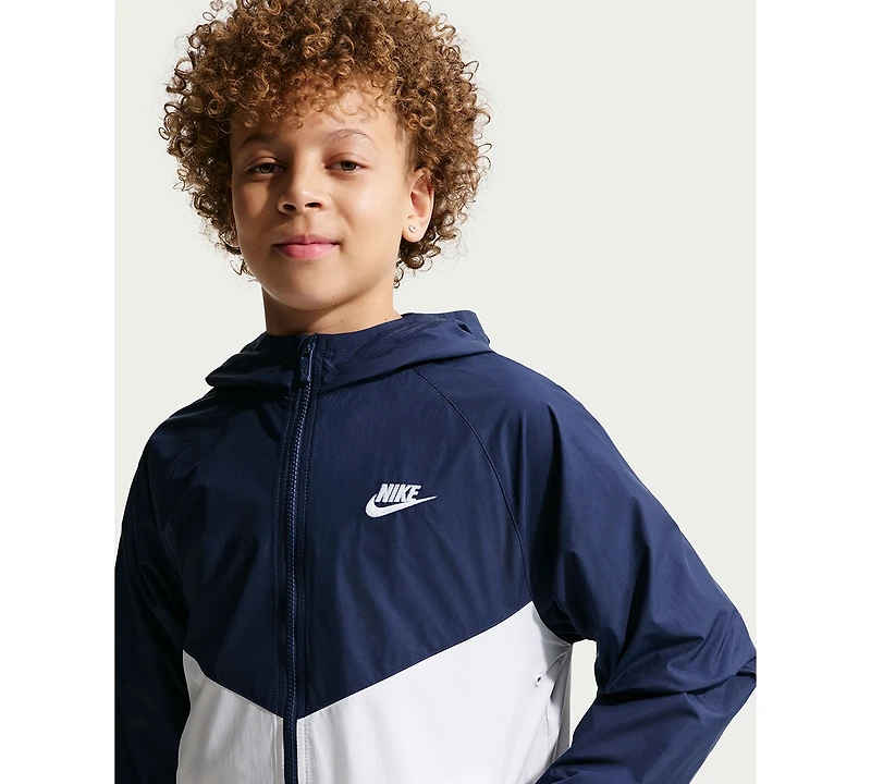 Nike Boys' and Girls' 7-20 Sportswear Wind Runner Hooded Repel Jacket
