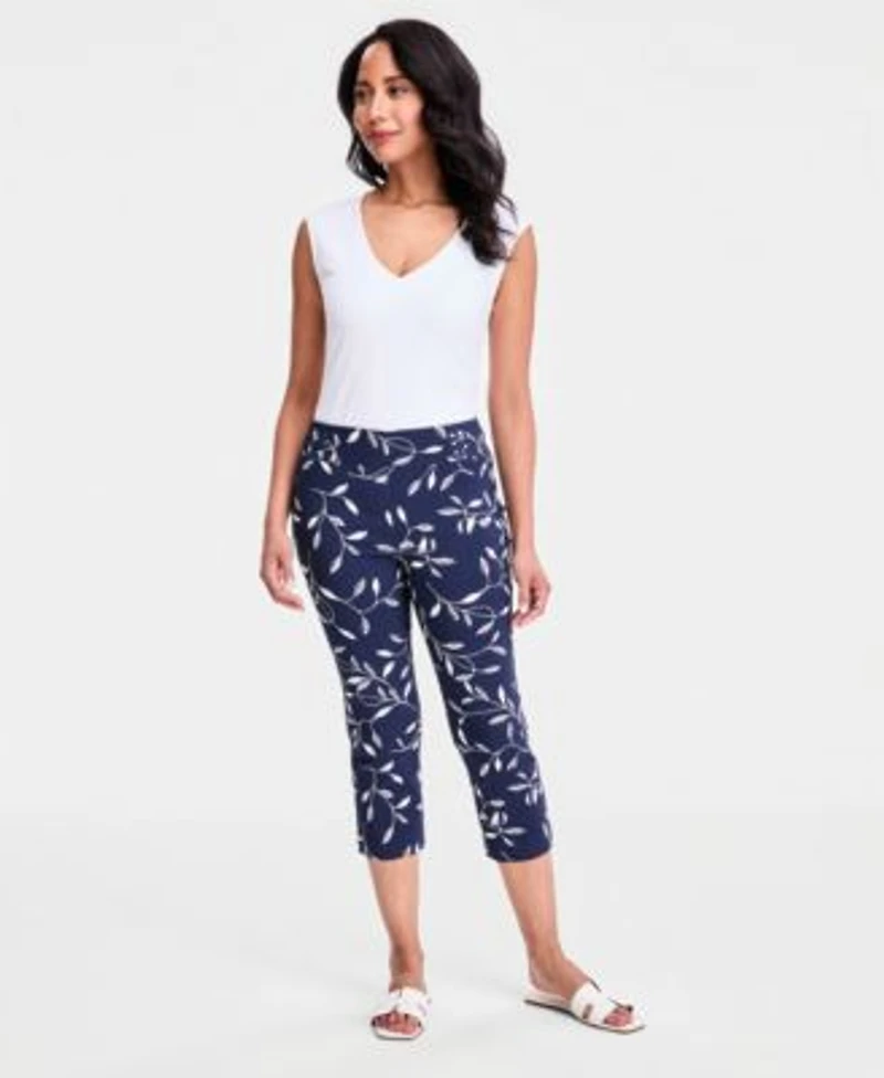 Jm Collection Womens Printed Pull On Capri Pants Macys Exclusive