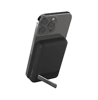 Belkin BoostCharge Magnetic Wireless Power Bank and Stand 5,000 mAh