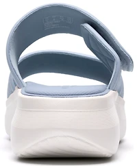 Clarks Women's Solevana Star Round Toe Sandals