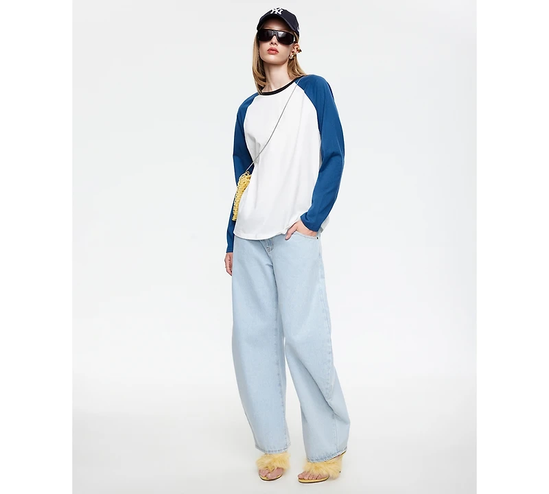 Lioness Women's Crew Neck Baseball T-Shirt