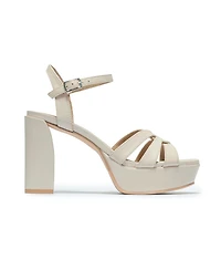 Bernardo Footwear Women's Vittoria Platform Sandal