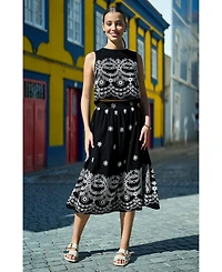 Yumi Women's Embroidered Crop Top