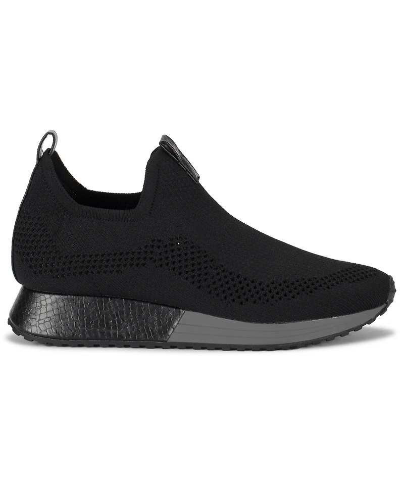 Baretraps Women's Pringer Slip-On Sneakers