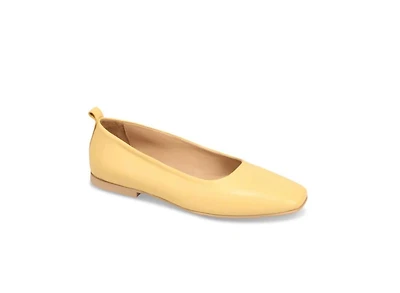 Bueno Women's Elizabeth Flat