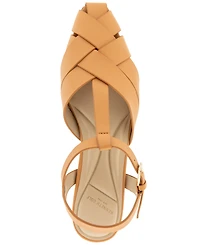 Kenneth Cole New York Women's Bindy Fisherman Flat Sandals