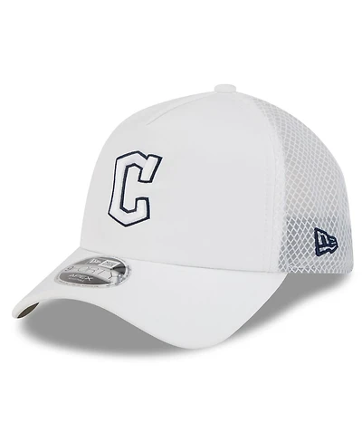 New Era Men's White Cleveland Guardians 2026 Batting Practice Apex 9FORTY Adjustable Trucker Hat