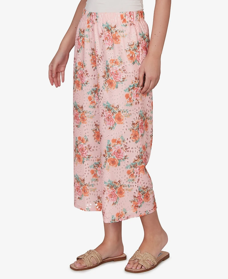Ruby Rd. Petite Floral Eyelet Pull-On Capri Pants