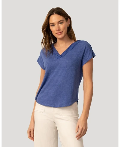 Cable & Gauge Women's Braided Trim Crinkle Tee