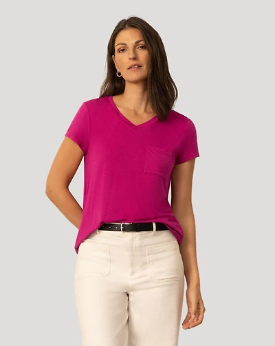 Cable & Gauge Women's V neck Patch Pocket Tee
