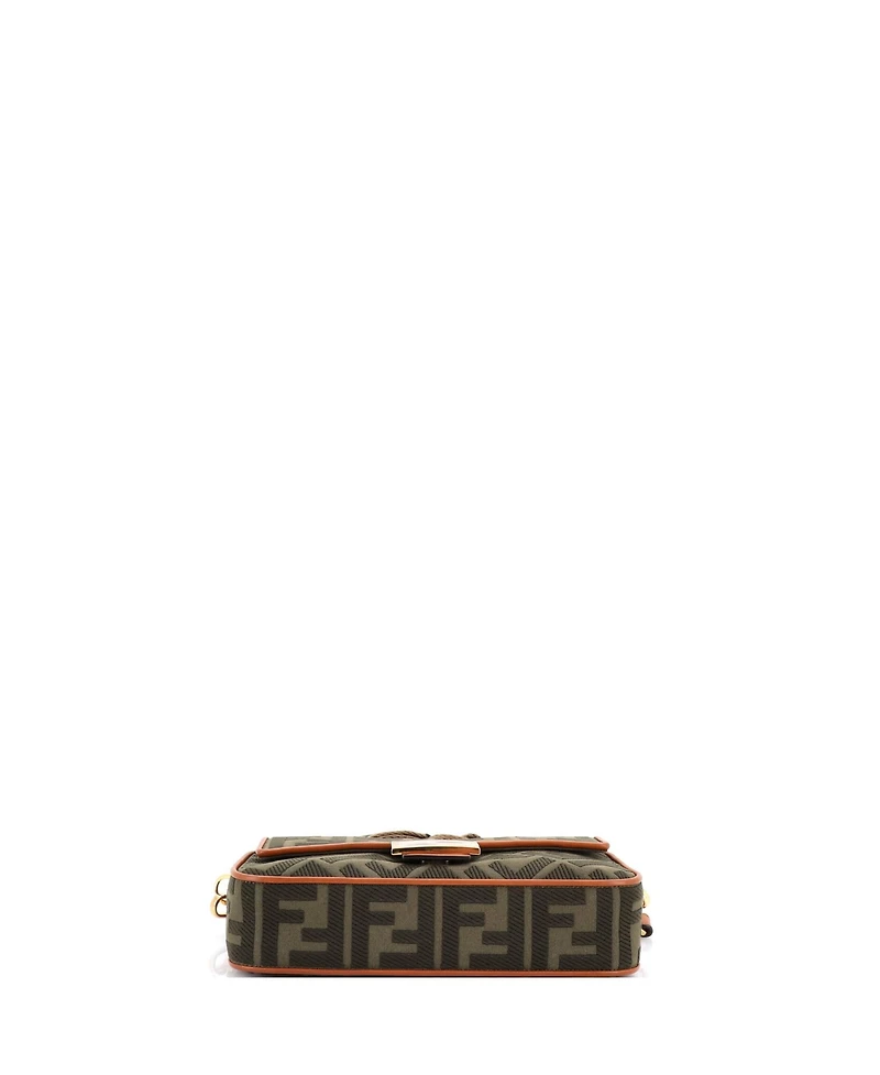 Pre-Owned Fendi Medium Baguette Nm Bag Zucca Embroidered Canvas