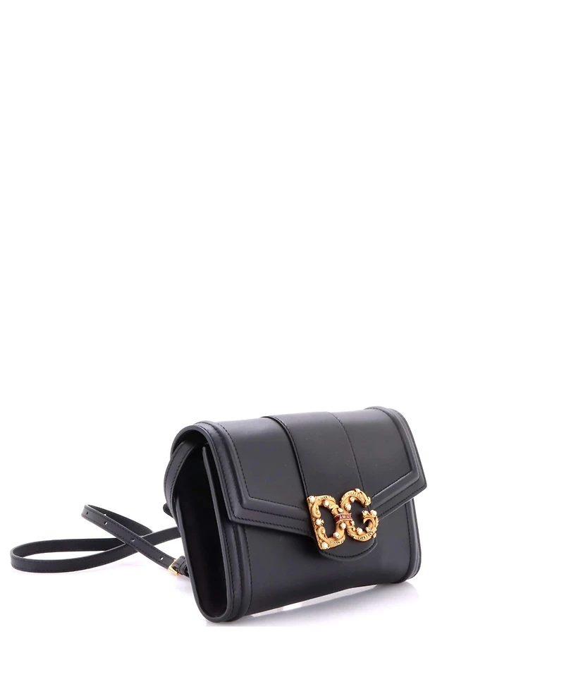 Pre-Owned Dolce & Gabbana Dg Amore Clutch Leather
