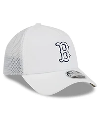 New Era Men's White Boston Red Sox 2026 Batting Practice Apex 9FORTY Adjustable Trucker Hat