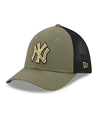 New Era Men's Olive New York Yankees 2026 Armed Forces Day 39THIRTY M-Crown Flex Hat