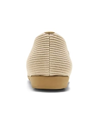 Vivaia Margot Walker Lightweight Square-Toe V-Cut Flats
