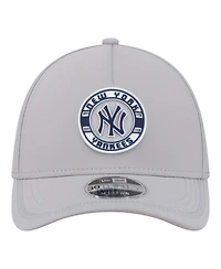 New Era Men's Gray York Yankees Patch 39THIRTY A-Frame M-Crown Perforated Flex Hat