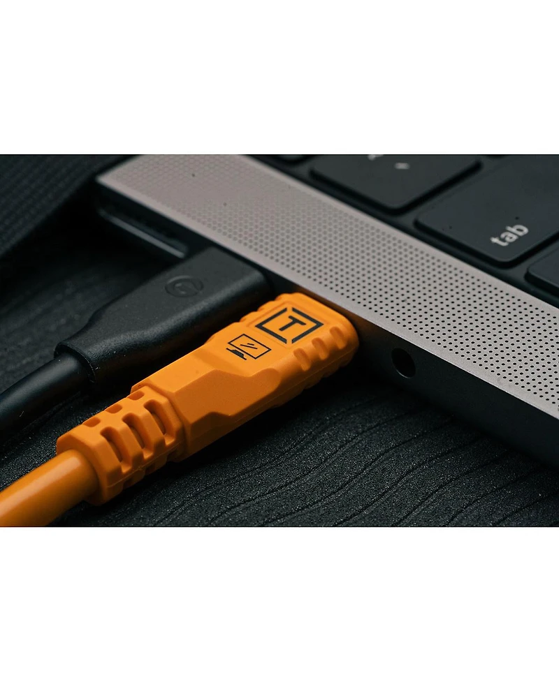 Tether Tools LeverLock Plate and TetherPro Optima 10G 31' Usb-c Straight to Usb-c Right Angle Cable