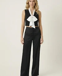 Modenaire Women's Contrast Bow Tie Neck Cropped Top