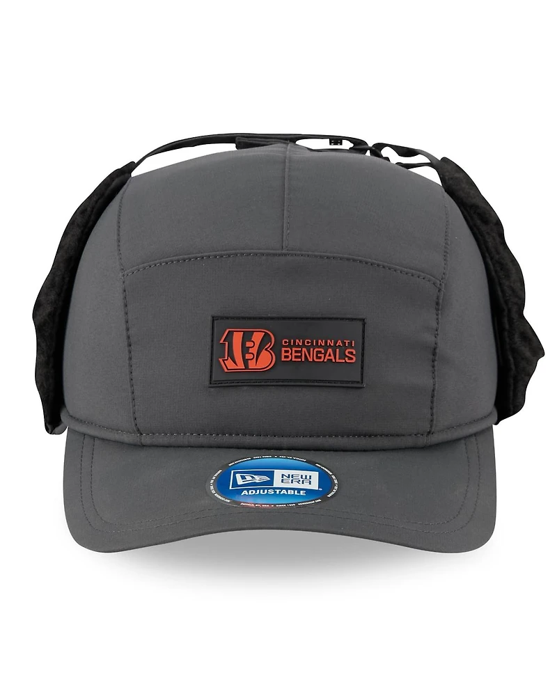New Era Men's Charcoal Cincinnati Bengals 2025 Sideline Cold Weather Runner Dog Ear Adjustable Hat