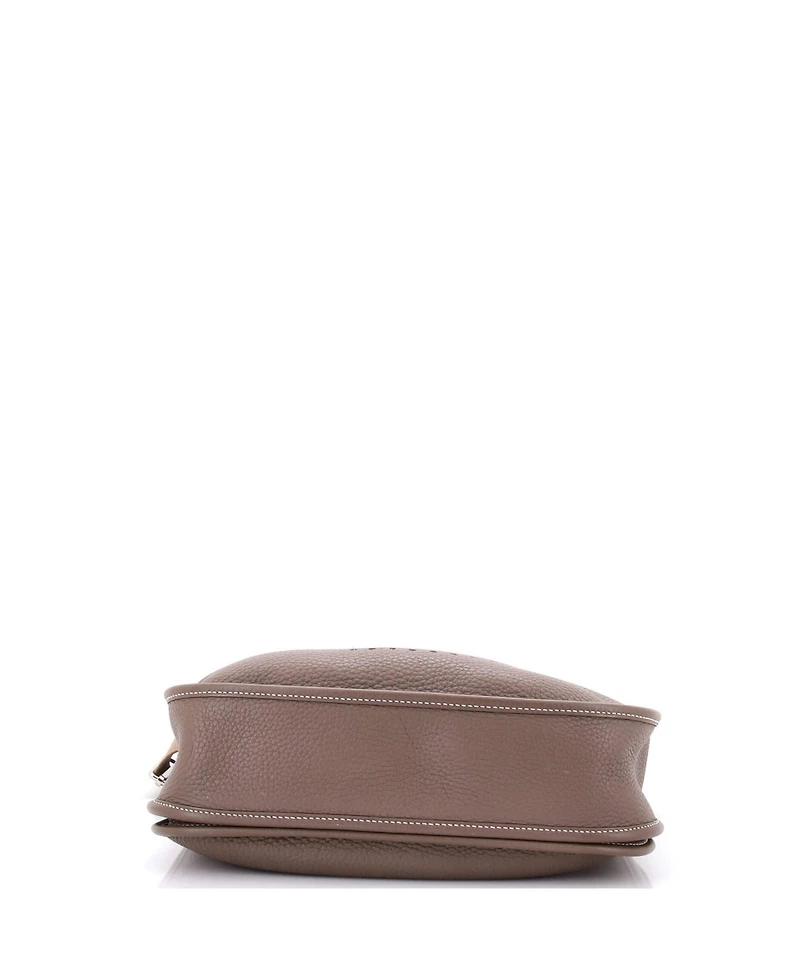 Pre-Owned Hermes Pm Evelyne Bag Gen Iii Clemence