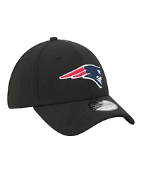 New Era Men's Black England Patriots Core Team 39THIRTY Flex Hat