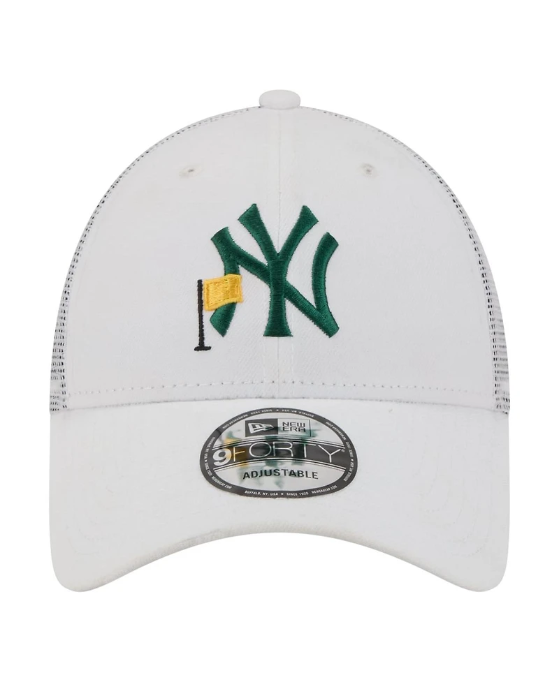 New Era Men's White New York Yankees Flag 9FORTY Trucker Adjustable Hat