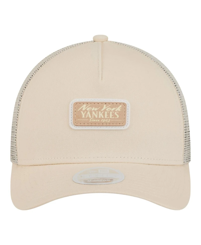 New Era Women's Light Beige New York Yankees Tonal Patch 9FORTY M-Crown A-Frame Trucker Adjustable Hat