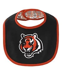 Outerstuff Baby Boys and Girls 2- Piece Cincinnati Bengals Dynamic Duo Bodysuit Bib Knit Hat Set