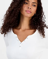Hooked Up by Iot Juniors' Ribbed Snap Henley Sweater