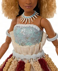 Disney Princess Collector Moana Fashion Doll, Live-Action Ceremonial Look, Shell Accessory, Collectible Doll for Ages 6+