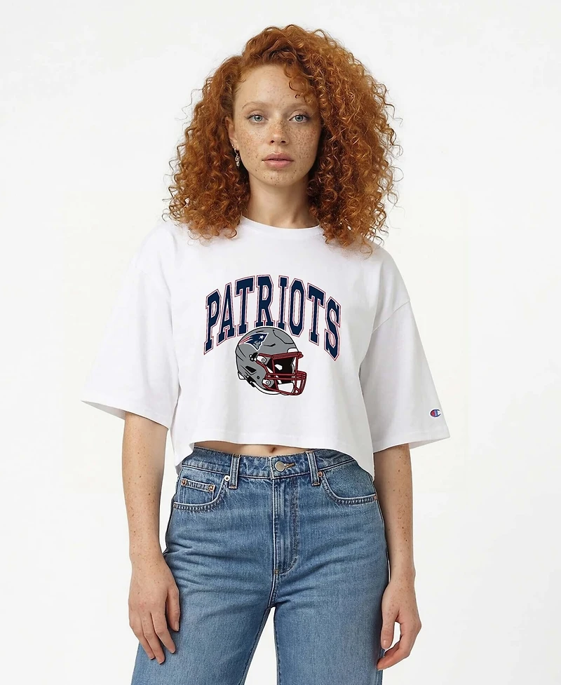 Champion Women's White New England Patriots Boyfriend Cropped T-Shirt