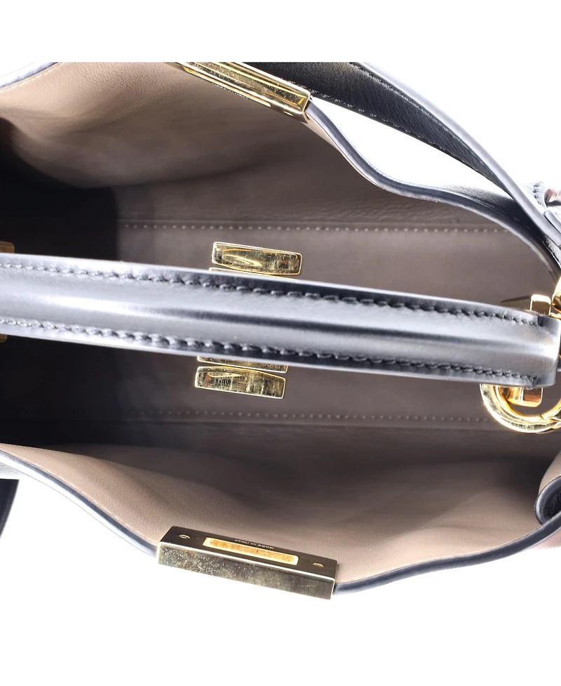 Pre-Owned Fendi Peekaboo Essentially Bag Leather