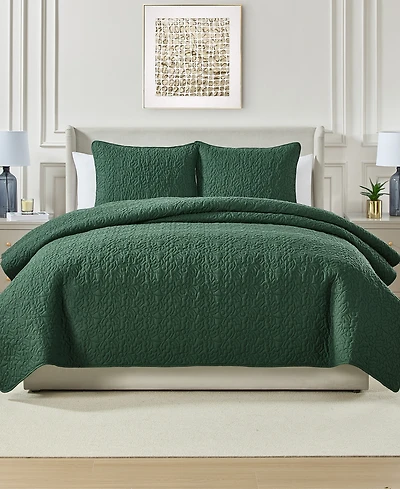 Seventh Studio Holly Pinsonic Quilted 3-Piece Quilt Set