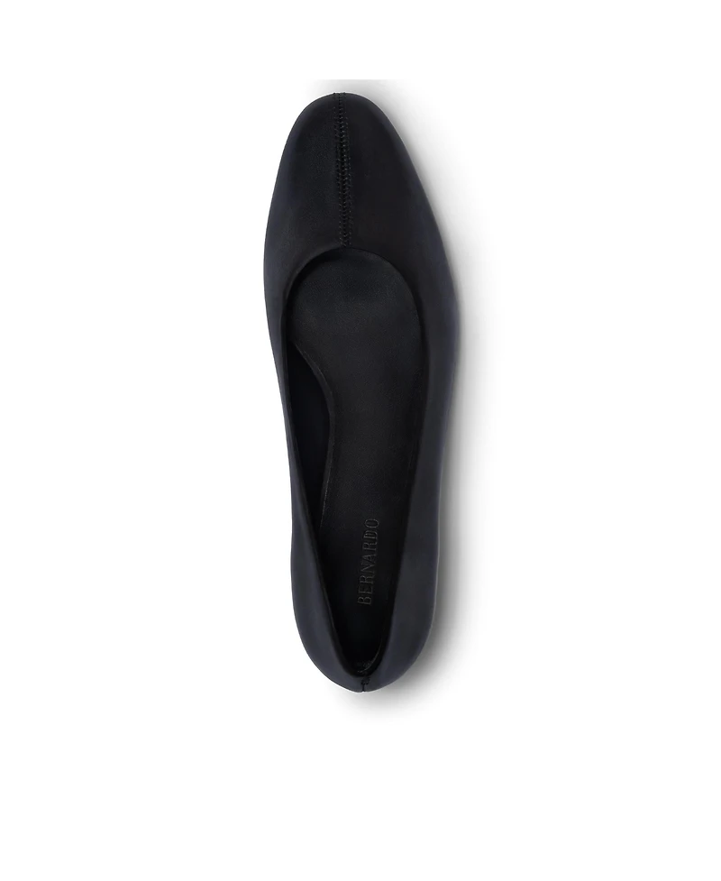 Bernardo Footwear Women's Nero Ballet Flat