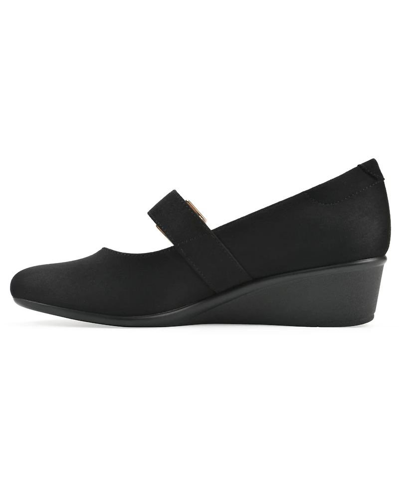 Cliffs by White Mountain Women's Bolford Wedge Pumps
