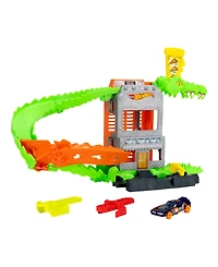 Hot Wheels 1:64 Scale City Croc Pizza Attack Playset