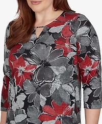 Alfred Dunner Petite Classic Textured Floral Split Neck Pocket Top