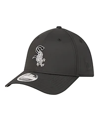 New Era Men's Black Chicago White Sox Metallic 39THIRTY M-Crown Flex Hat