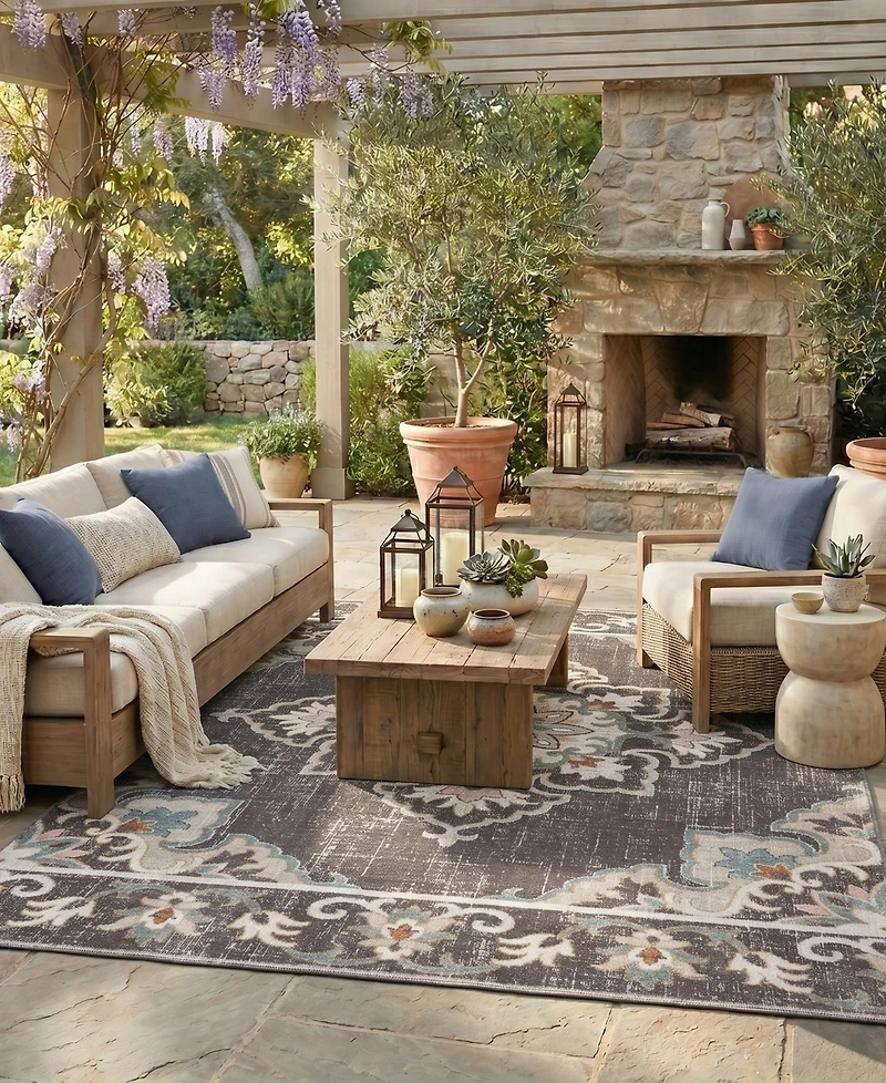Closeout! Lr Home Heirloom HRL81461 5'3" x 7'10" Outdoor Area Rug