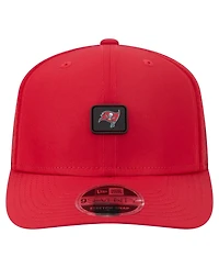 New Era Men's Red Tampa Bay Buccaneers Micro Badge 9SEVENTY Adjustable Hat