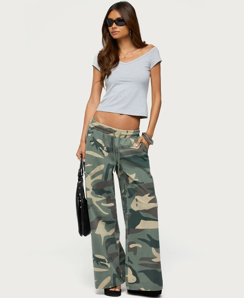 Edikted Women's Calie Off-Shoulder Cropped T-Shirt