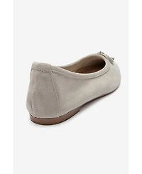 Forever and Always Shoes Women's Umiel Leather Bow Ballet Flat