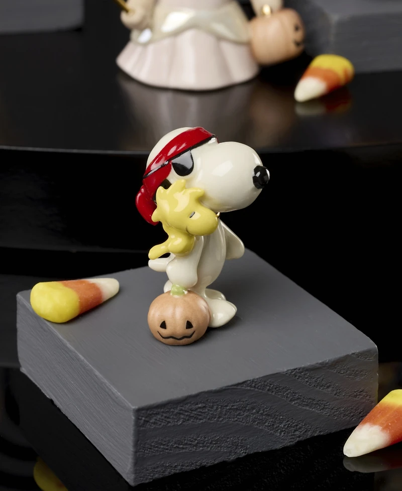 Lenox Peanuts Tricks and Treats 5-Piece Figurine Set
