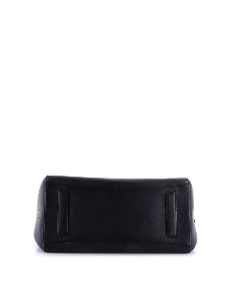 Pre-Owned Givenchy Medium Antigona Bag Leather