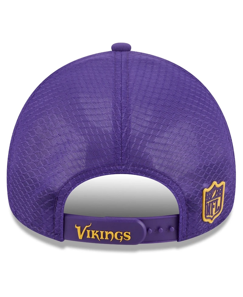 New Era Men's Purple Minnesota Vikings 2026 Sideline Apex 9FORTY Adjustable Trucker Hat