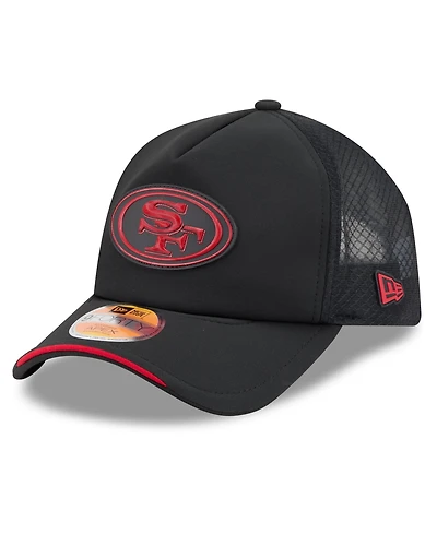 New Era Men's Black San Francisco 49ers 2026 Sideline Apex 9FORTY Adjustable Trucker Hat