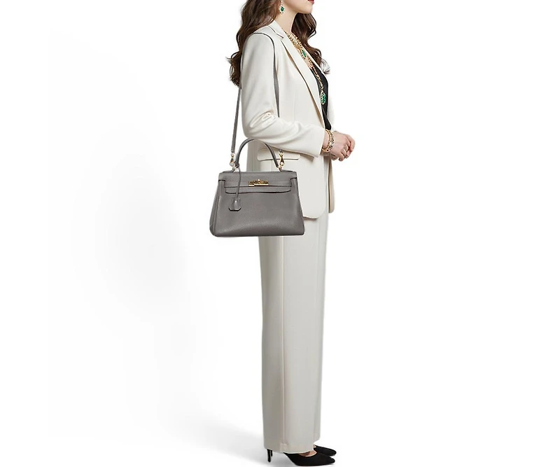 Pre-Owned Hermes women's Birkin 40 Bag in Taurillon Clemence Leather